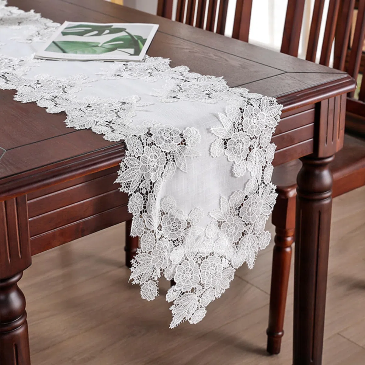Runner da tavolo, Centrini moderni per mobili, Centrini moderni per camera da letto, in pizzo bianco con fiore ricamato, runner europeo per comò e mensole, per matrimoni, tavoli da pranzo e feste