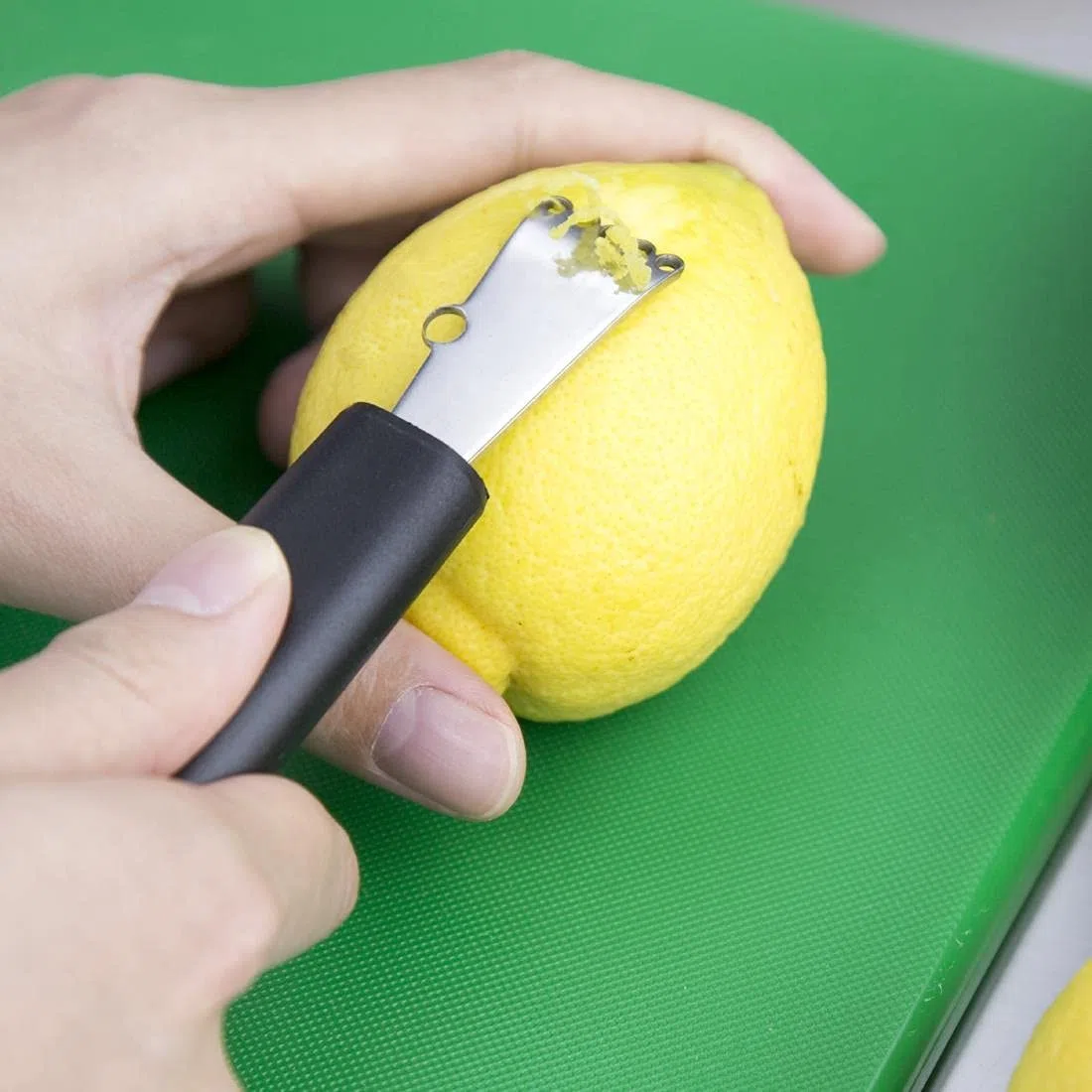 VOGUE Nextday Catering CF928 Limone Zester con zigrinatura, Colore: Nero