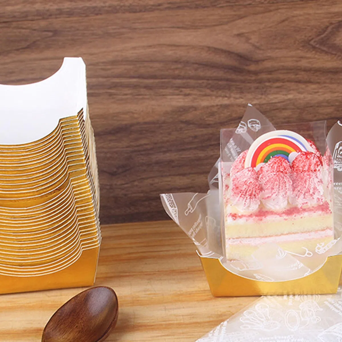 100 Pirottini Quadrati per Torte in Carta Oro, 100 Pezzi Resistente ad Alte Temperature e Non Deformabile, per Muffin, Cupcake e Feste