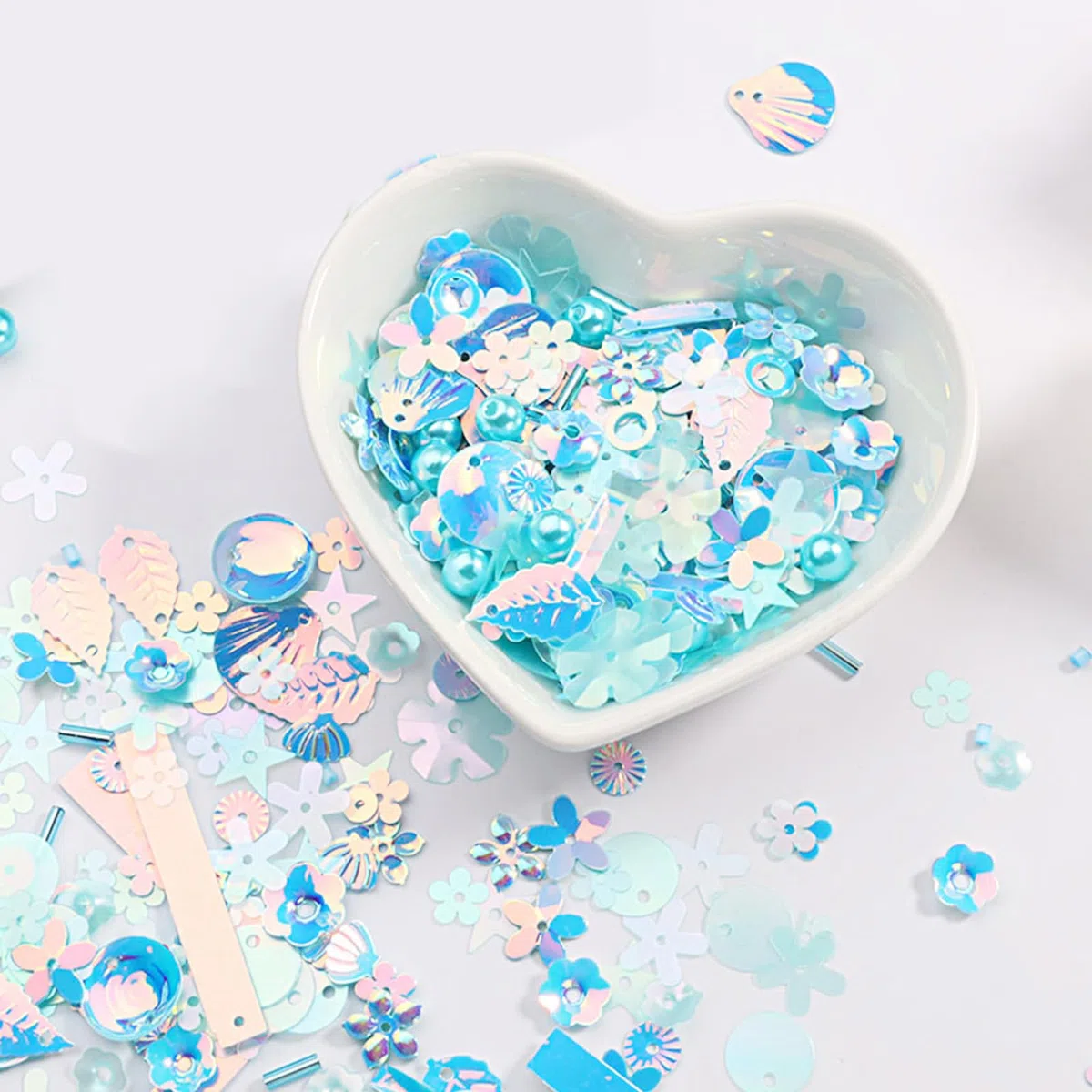 Confezione da 2 paillettes miste di forme assortite, paillettes luccicanti da ricamo, paillettes glitterate per fai da te, artigianato, cucito, blu