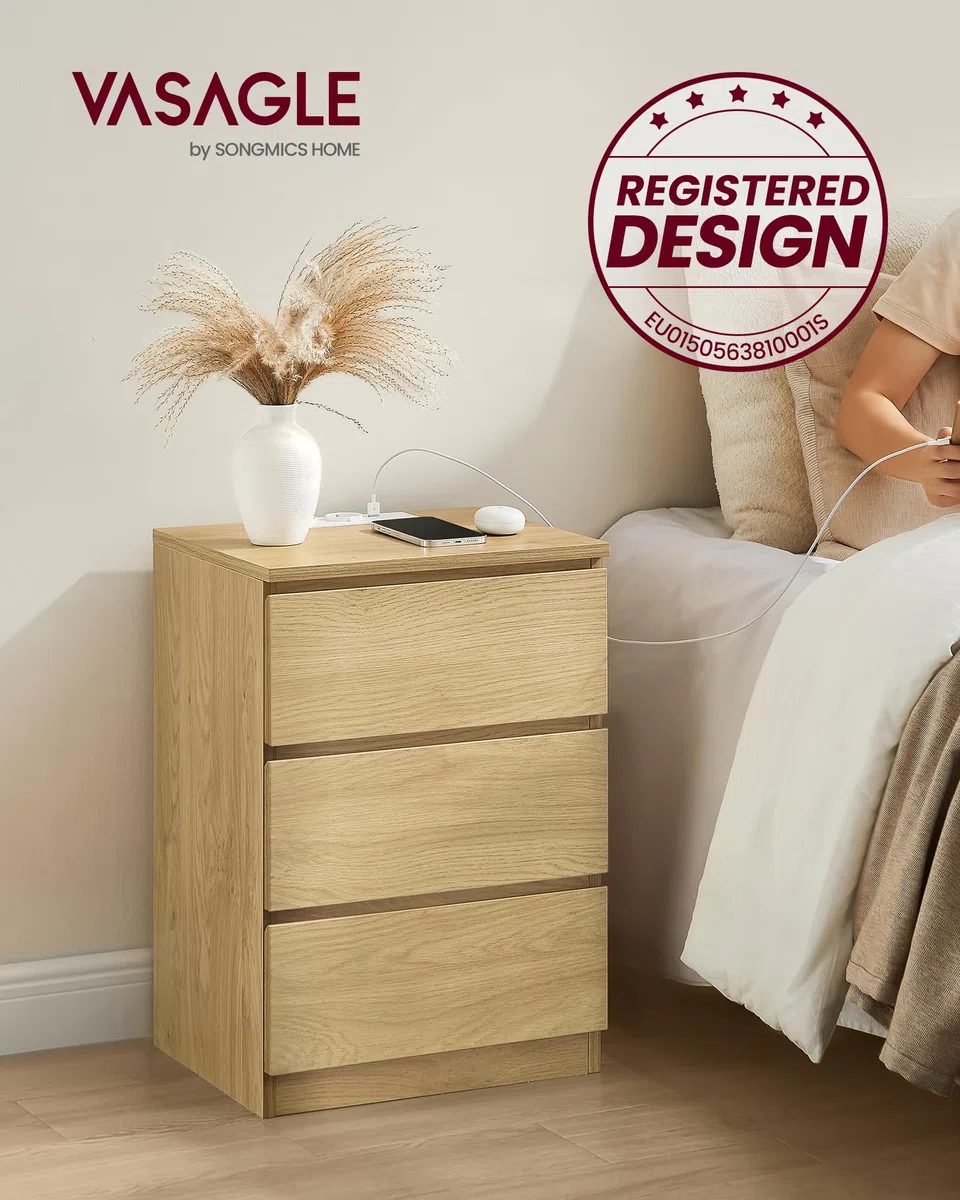 VASAGLE KAILYN Collezione - Comodino con Stazione di Ricarica, con 3 Cassetti, 2 Prese AC 2 Porte USB, per Soggiorno, Camera da Letto, Studio, Giallo Paglierino LET631Y70