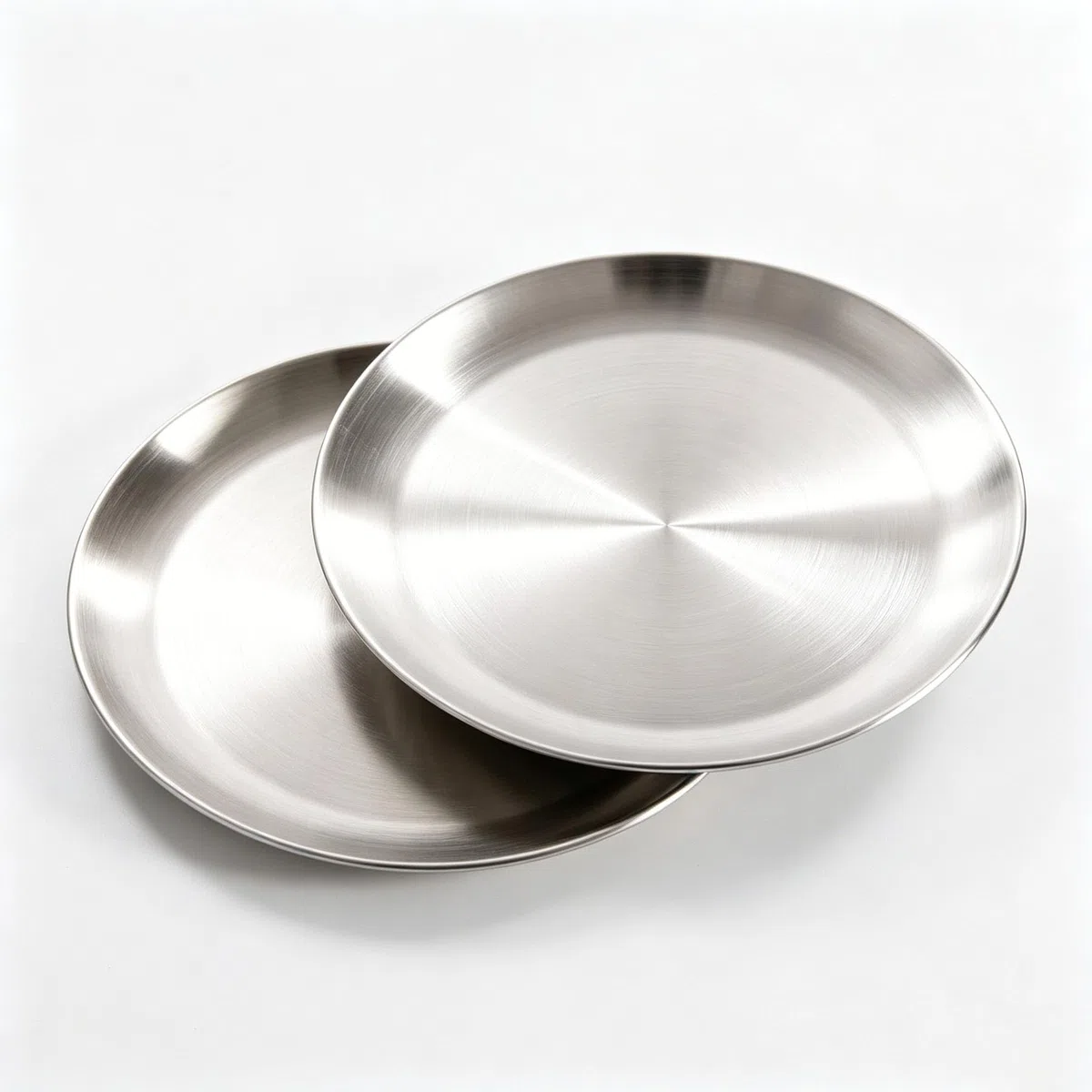 4 piatti piani in acciaio inox, 17 cm, rotondi, leggeri e in acciaio inox, per barbecue, picnic, feste, campeggio, lavabili in lavastoviglie e sani (23 cm)