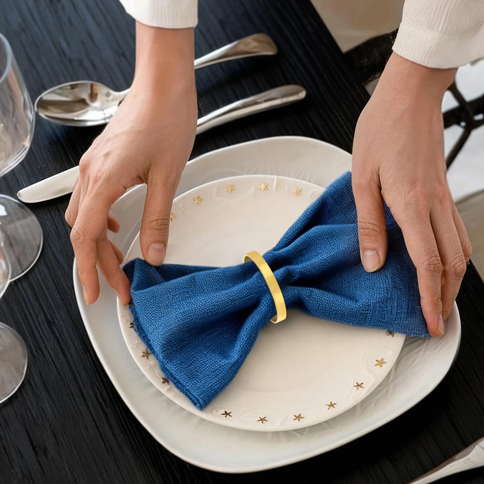 30 Pezzi Anelli Portatovaglioli D'Dorato, Anello circolare, Anelli per Tovaglioli da Tavola in Metallo, Anello per Tovagliolo Eleganti per Cena Famiglia, Matrimoni, Festival