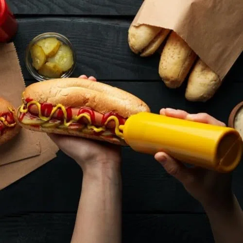 Bottiglia per Squeeze con Tappi, 3pcs Bottiglie di Plastica Squeeze, 250ml Cucina Flacone Dosatore, per Ketchup, Senape, Mayo, Salse Piccanti, Olio d'Oliva (Rosso + Bianco + Giallo)