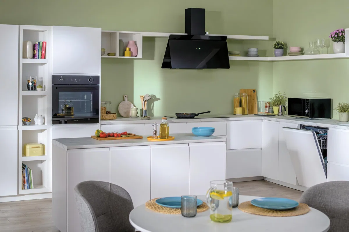 Candy Moderna Forno a Microonde con Grill, 25 Litri, 900W, 40 Programmi, 6 Livelli di Potenza, Funzioni Defrost e Autoclean, App hOn, Libera Installazione, 48,3 x 42 x 28,1 cm, Nero - CMGA25TNDB