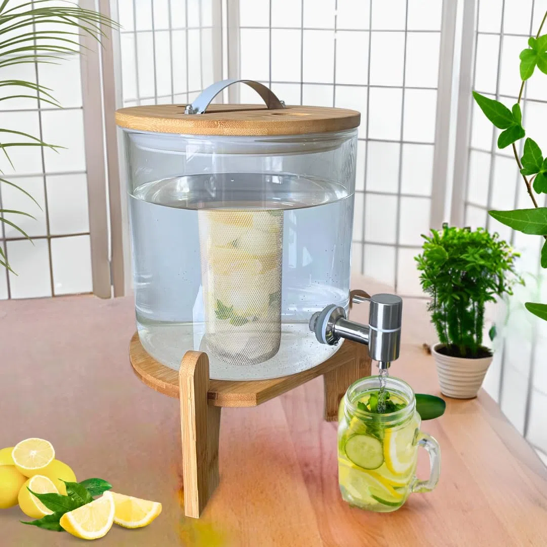 Dispenser di bevande in vetro con rubinetto, pietre terapeutiche, coperchio e supporto in legno di bambù, incluso filtro per miscelazione interna, 5 litri