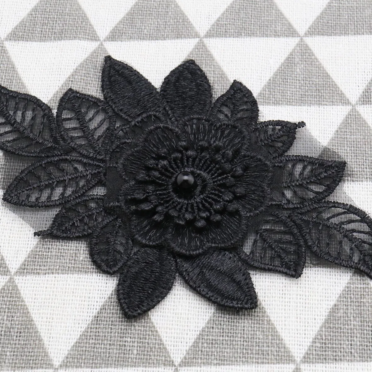 12 toppe floreali nere con perle e perline per ricami decorativi, per accessori fai da te