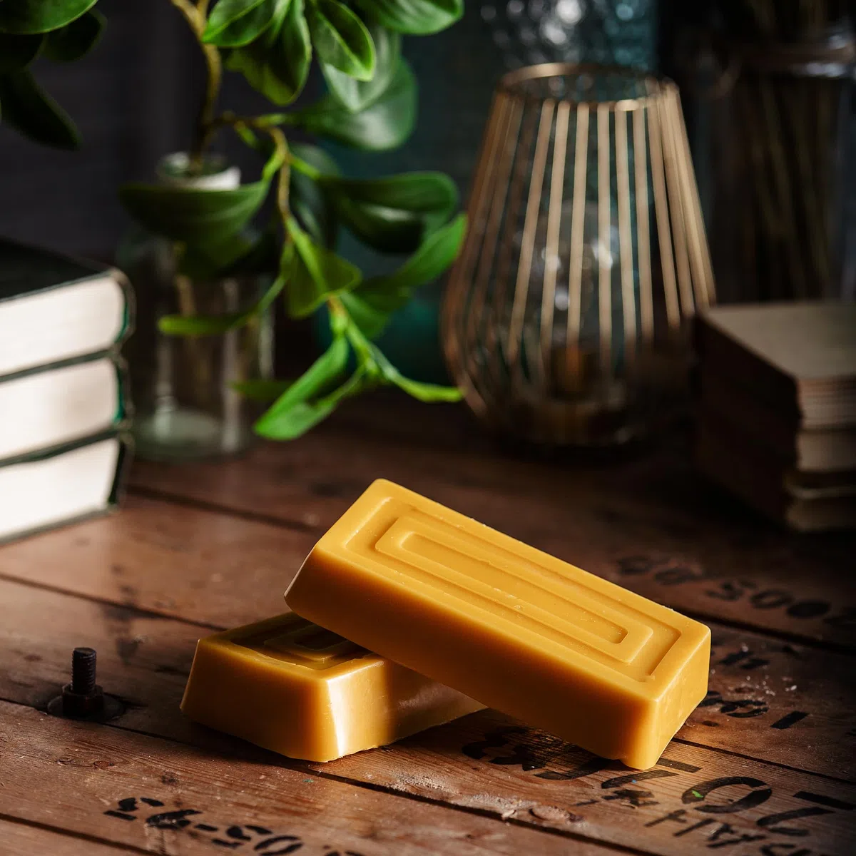 Danilovo 100% Pure Natural Beeswax Block, Premium Quality, Sustainable, Chemical-free, Triple Filtered, Cosmetic Grade, 1 Pcs, 500g