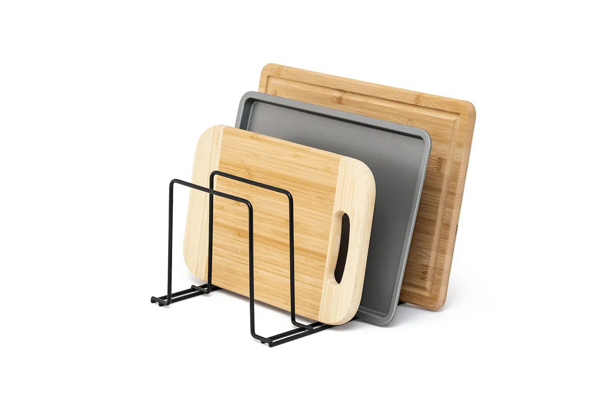 simplywire – Supporto per teglie e taglieri - Rastrelliera per coperchi, pentole e padelle - Organizer per credenze da Cucina – Acciaio Rivestito in plastica Nera