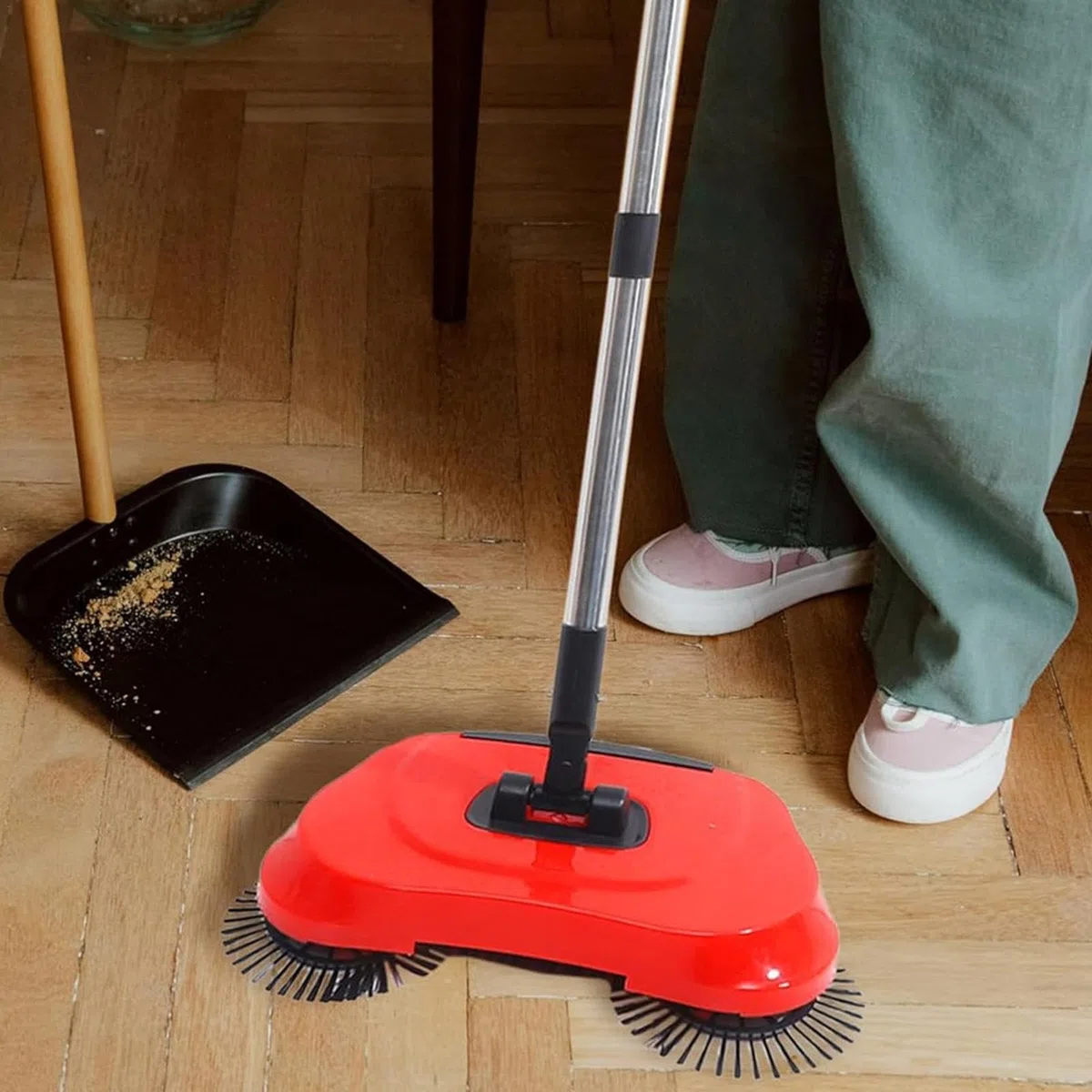 Generico - Spazzatrice manuale per pavimenti e tappeti, senza sacchetti, filtri, batterie, elettricità, con manico regolabile e spinta manuale